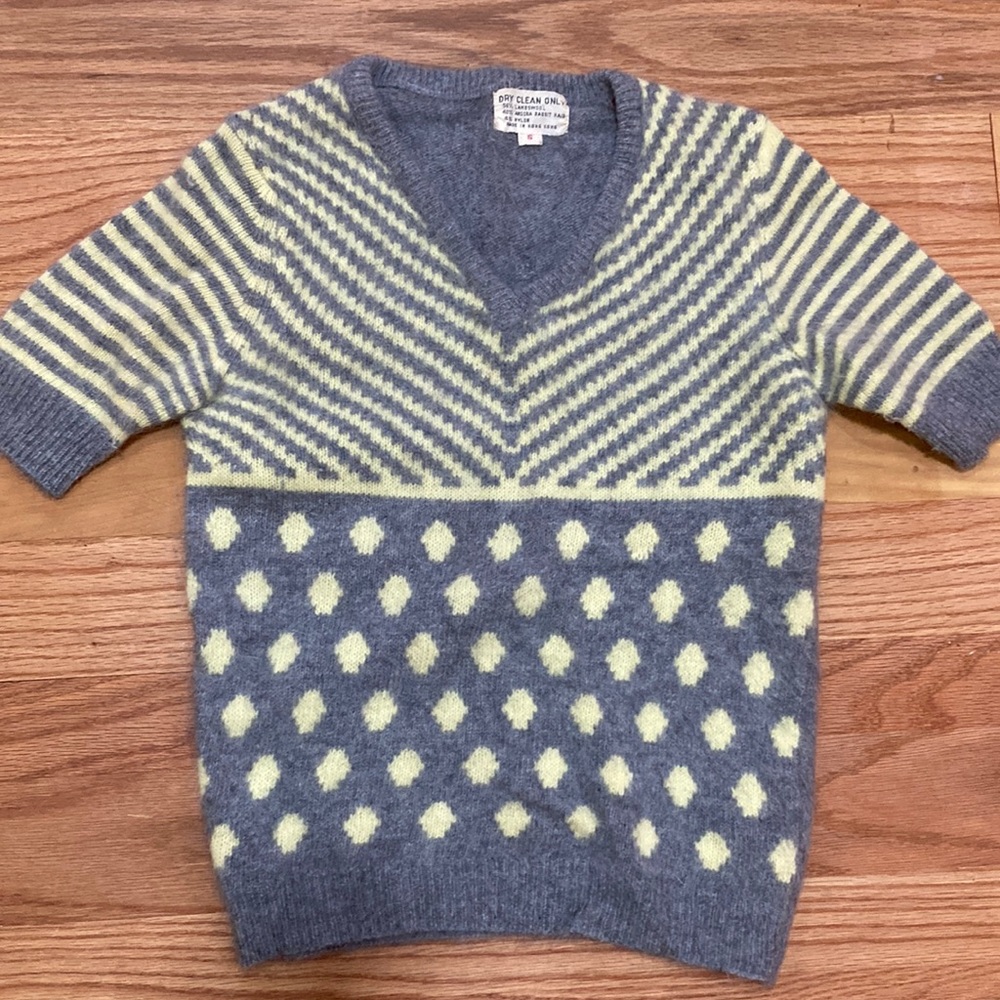 Gray/Yellow Sweater Size S. 56% Lambswool 40% Angora Rabbit Hair 3% Nylon.  Soft